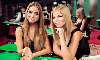 Đá gà trực tuyến luck8333